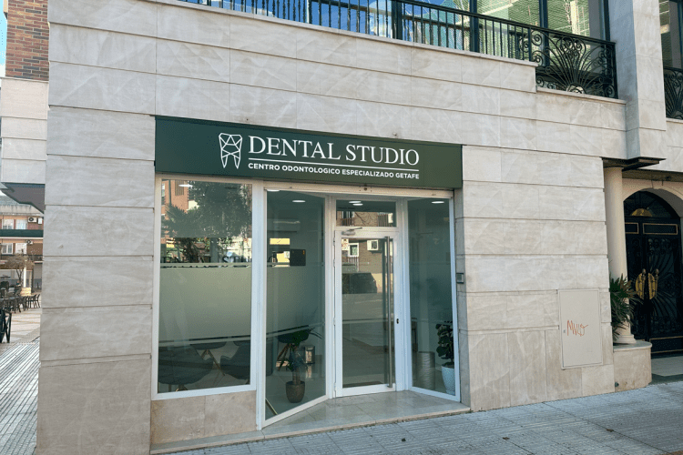 Dentistas en Getafe (Madrid) Dental Studio Getafe entrada