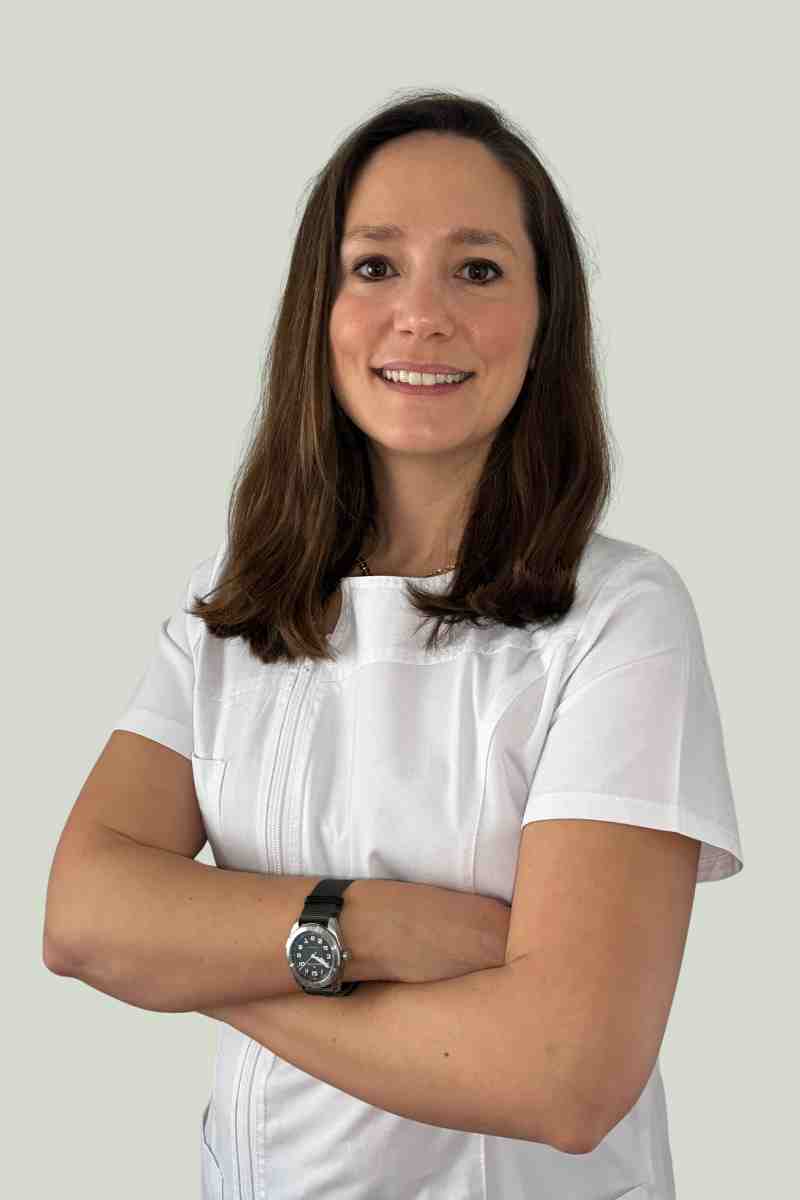 Clínica dental Getafe Dra. Lola Rodríguez 2 Lola, odontóloga especialista en ortodoncia y alineadores invisibles en Clínica Dental Getafe Studio.